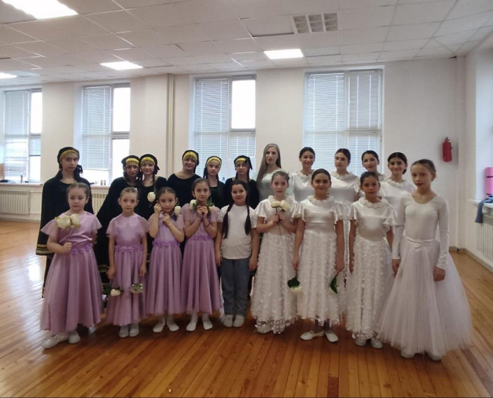 Танцевальный ансамбль «Горянка» занял первое место в V Краевом конкурсе.